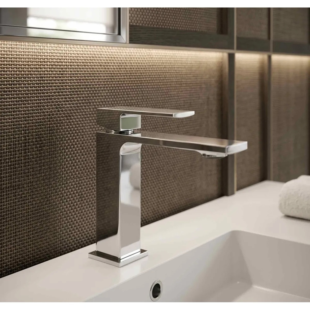 Miscelatore cromato per lavabo design squadrato con canna slim RB154