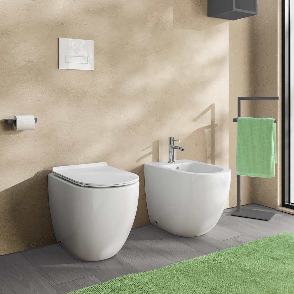 Sanitari Onice filomuro in ceramica bianca bidet e wc con copriwc soft-close