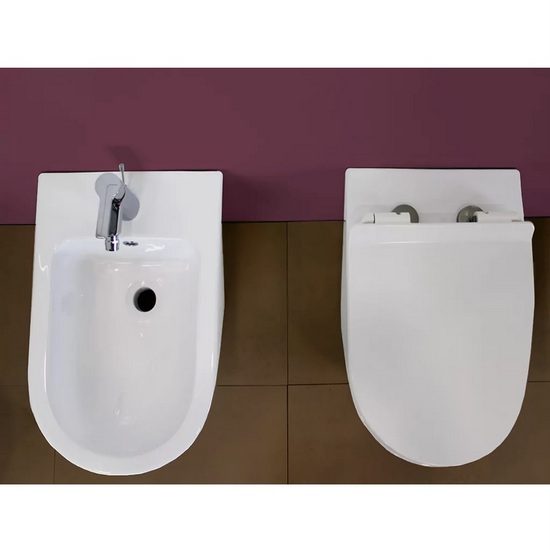 Milan, set sanitari a terra filomuro con coprivaso soft-close di Mood  Ceramic